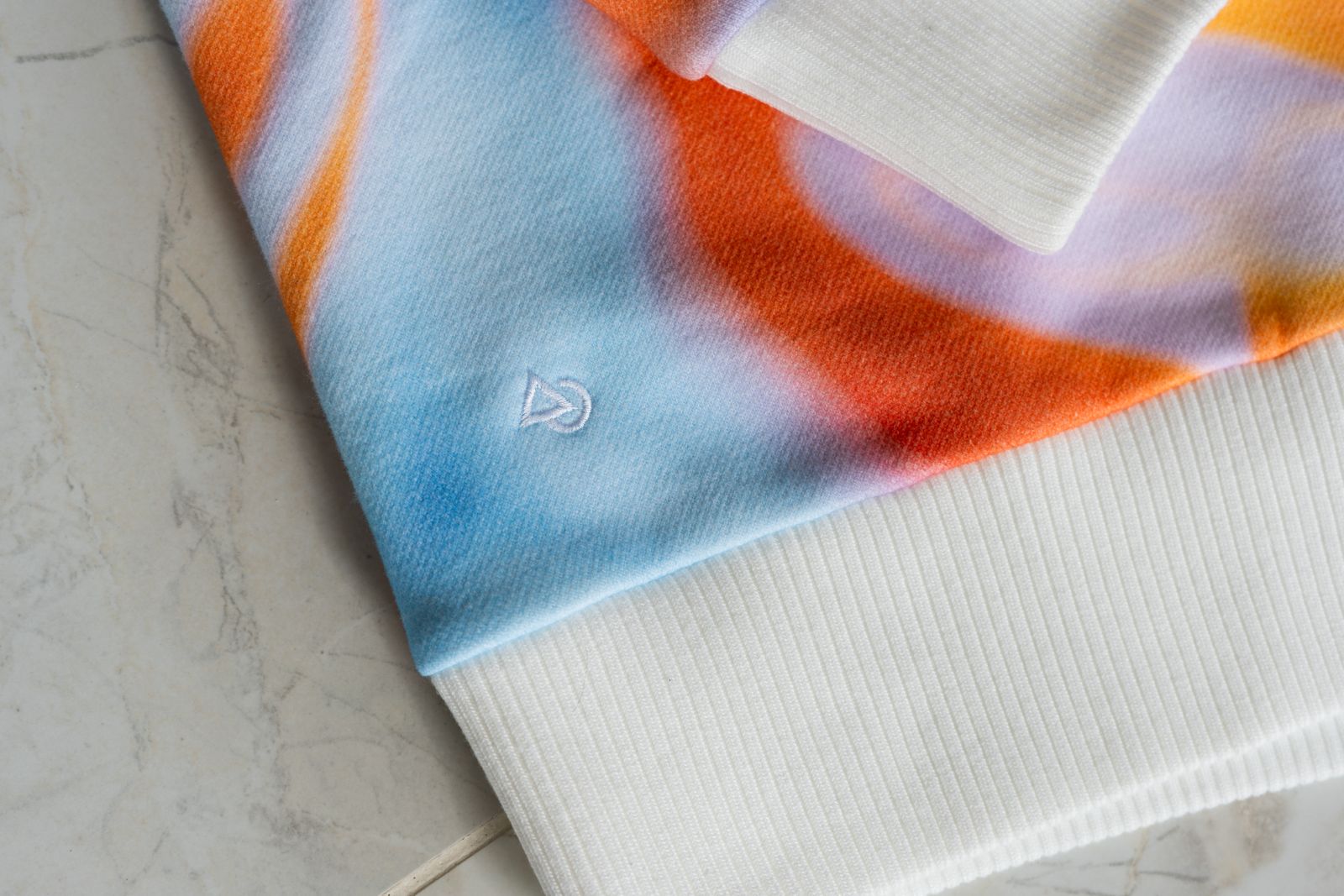 Liquid Flow Crewneck